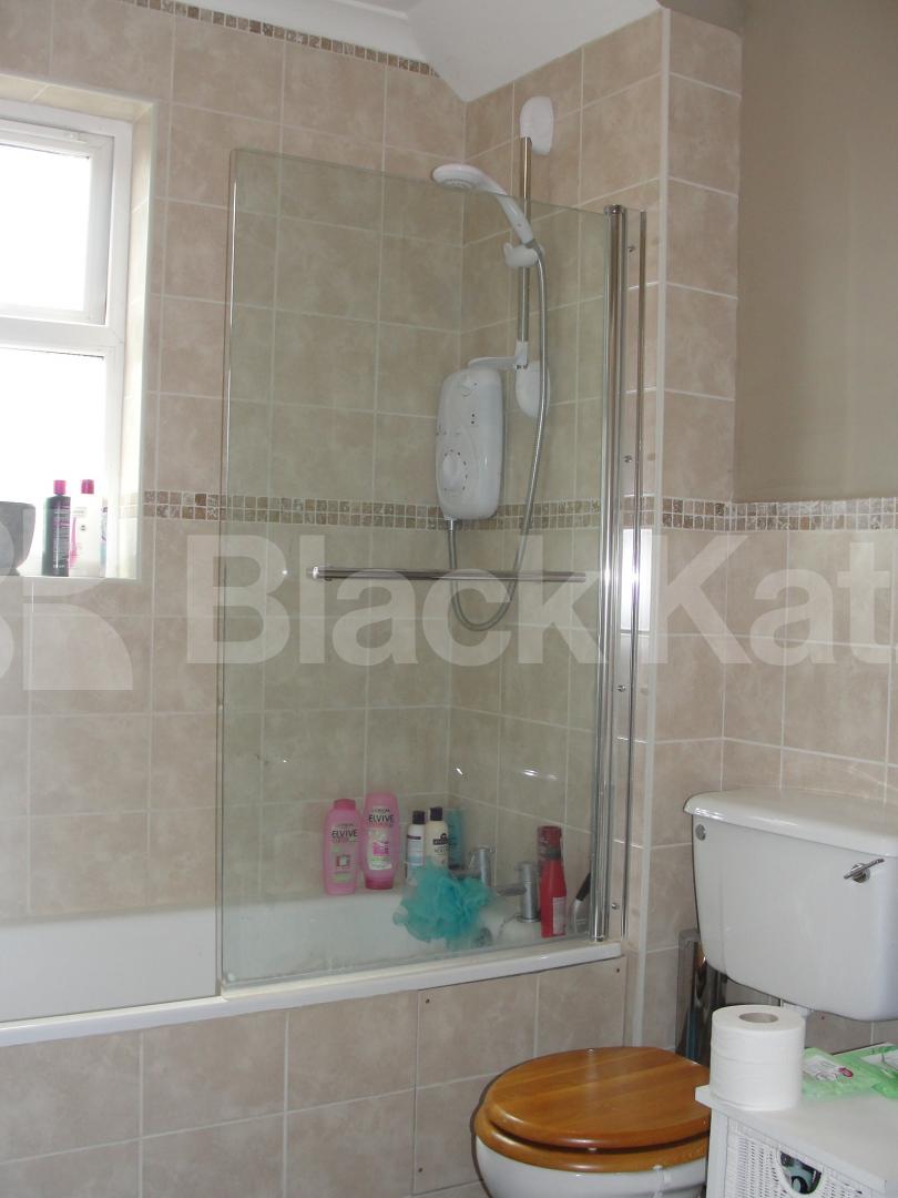 			LET, 1 Bedroom, 1 bath, 1 reception Apartment			 Ashby Mews, Clapham